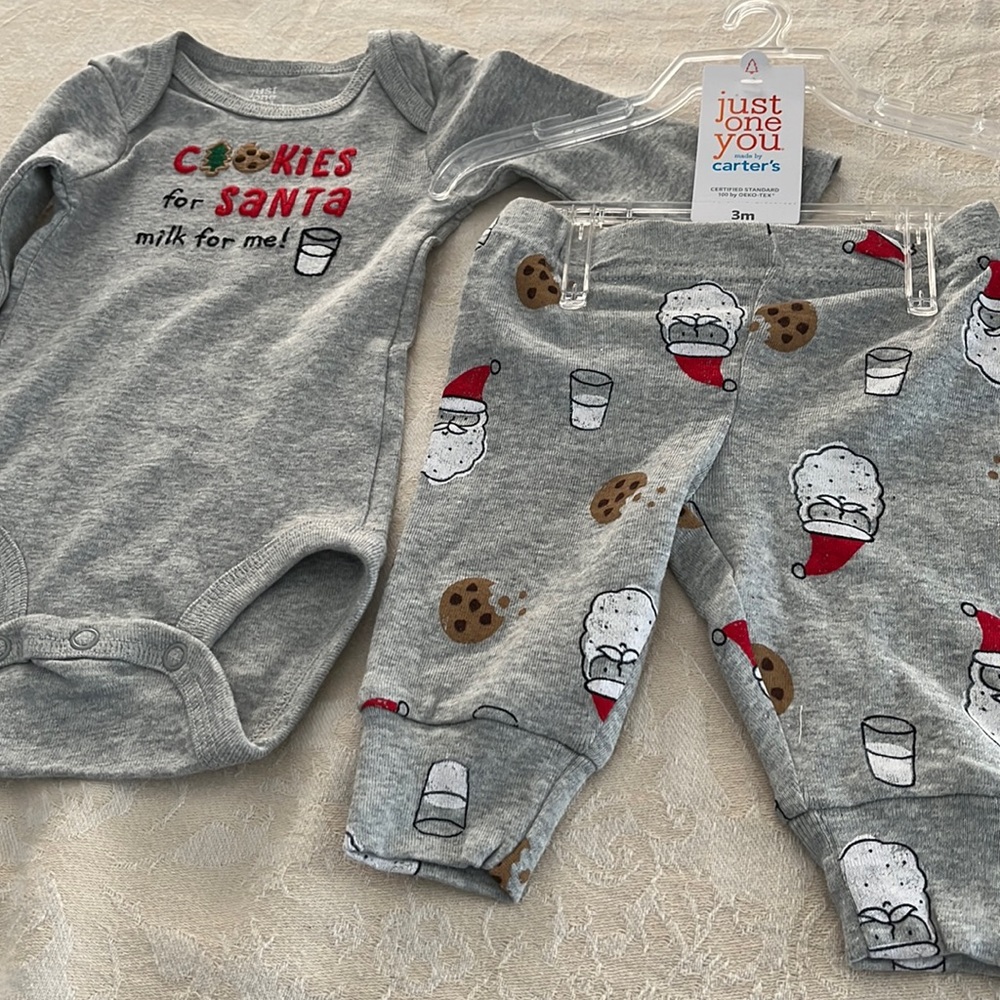 Carter’s 2 piece set